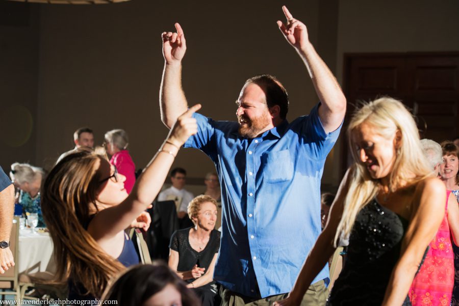 Doubletree by Hilton Pittsburgh Cranberry| Wedding| Reception I Reception Dancing| Pittsburgh Wedding Photographer | Pittsburgh Wedding Photographers | Lavender Leigh Photography | Blog