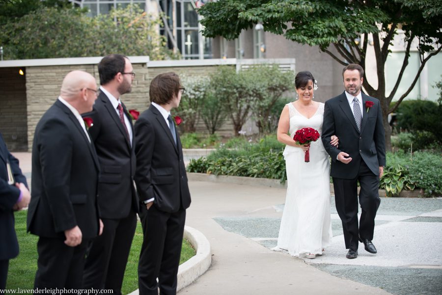 Wedding Ceremony | Bride  and Groom| Downtown Pittsburgh Wedding| Eddie Merlot's Reception | Pittsburgh Wedding Photographer | Pittsburgh Wedding Photographers | Lavender Leigh Photography | Blog
