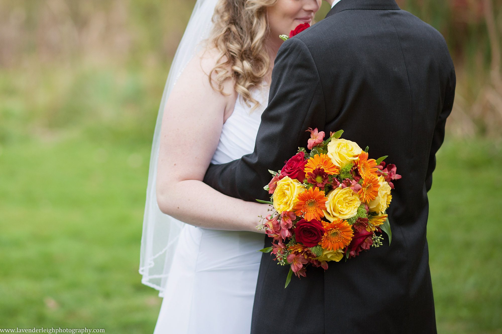 Yellow and Red Wedding Bouquets| Pittsburgh Wedding Photographer | Pittsburgh Wedding Photographers | Lavender Leigh Photography | Blog