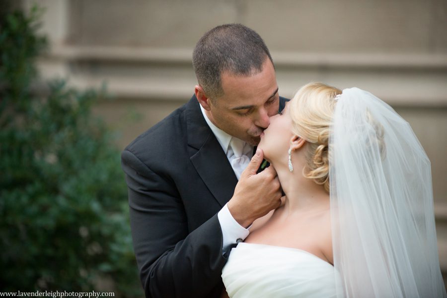Heinz Chapel Wedding| Bride and Groom| Heinz Chapel | Pittsburgh Wedding Photographer | Pittsburgh Wedding Photographers | Lavender Leigh Photography | Blog