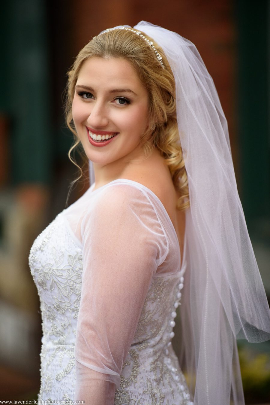 A portrait of a winter white bride (that looks like Elsa from the moving Frozen!)