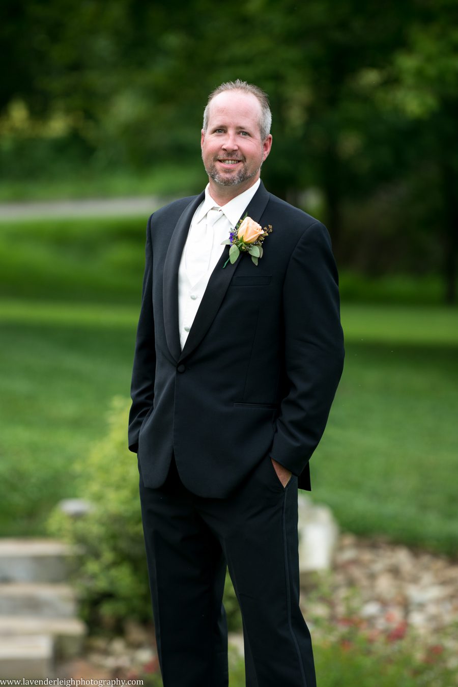 Groom's Portrait | Lingrow Farms | Barn Wedding | Farmhouse Getting Ready Pictures | Pittsburgh Wedding Photographer | Pittsburgh Wedding Photographers | Lavender Leigh Photography | Blog