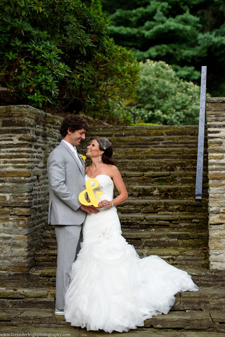 Bride and Groom Portraits| Longue Vue Country Club Wedding | Pittsburgh Wedding Photographer | Pittsburgh Wedding Photographers | Lavender Leigh Photography | Blog