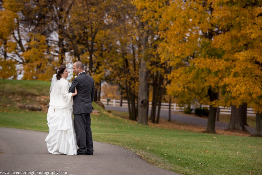Montour Country Club Wedding|Bride and Groom| Fall Wedding| Pittsburgh Wedding Photographer | Pittsburgh Wedding Photographers | Lavender Leigh Photography | Blog