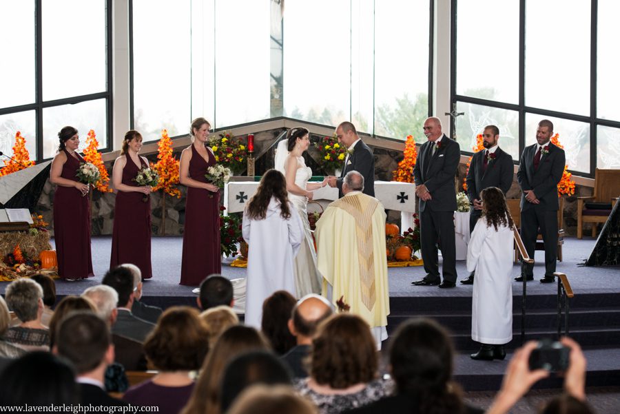 St. Malachy Church | Montour Country Club Wedding| Bride and Groom|| Pittsburgh Wedding Photographer | Pittsburgh Wedding Photographers | Lavender Leigh Photography | Blog