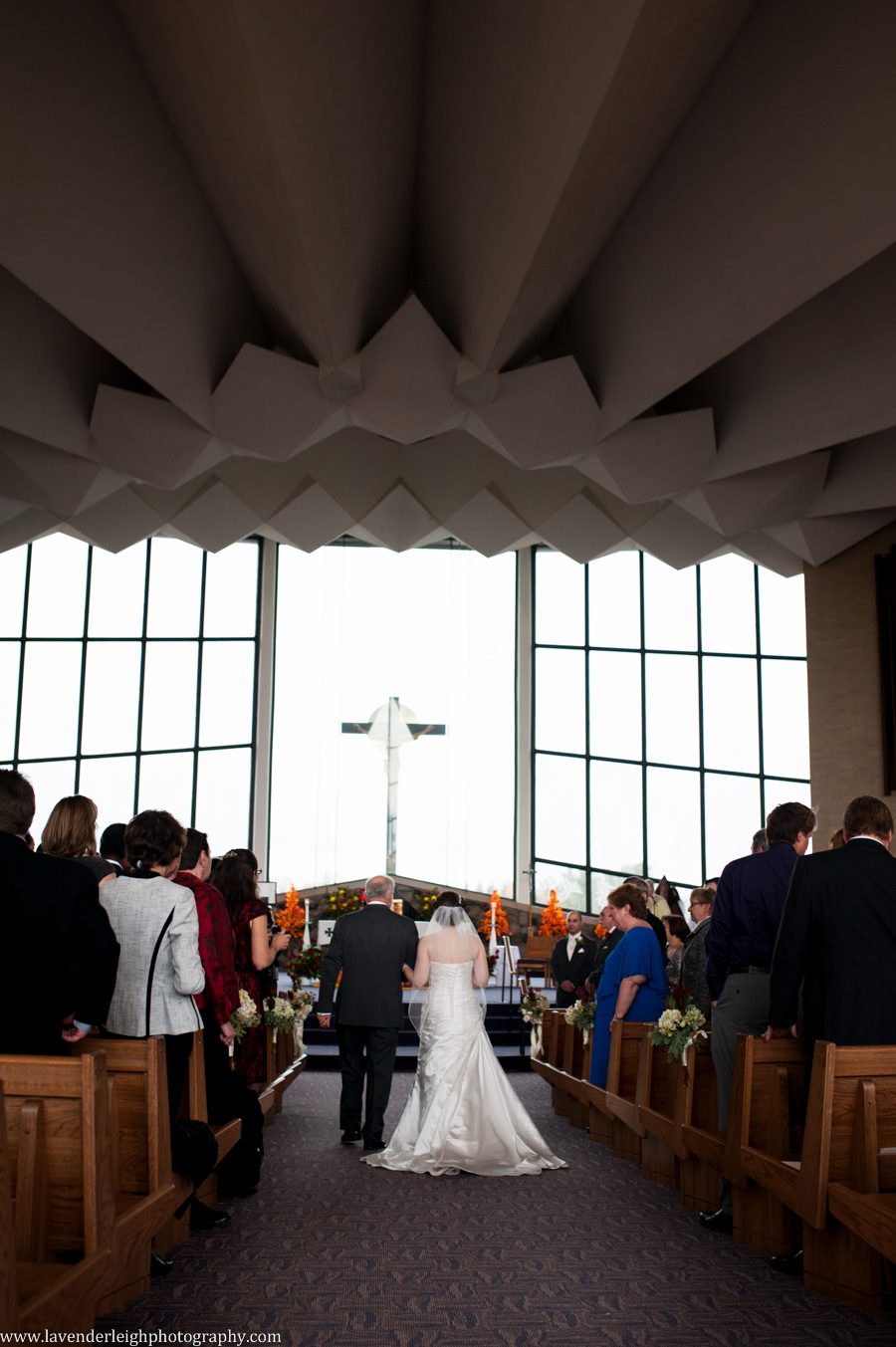 St. Malachy Church | Montour Country Club Wedding| Bride and Father || Pittsburgh Wedding Photographer | Pittsburgh Wedding Photographers | Lavender Leigh Photography | Blog