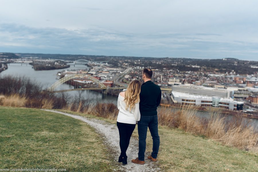 <alt>an engaged couple on Mt. Washington in Pittsburgh, Pennsylvania</alt>