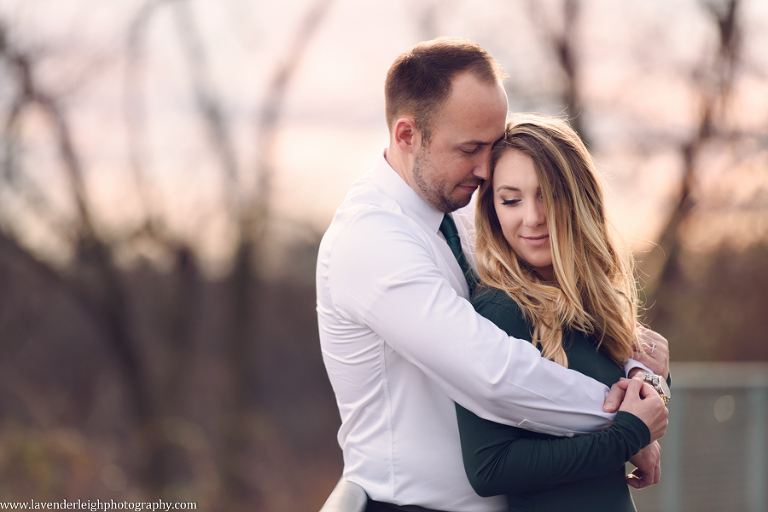 <alt>an engaged couple at the West End Overlook in Pittsburgh, Pennsylvania</alt>