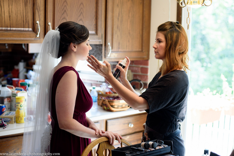 Bride Getting Ready | Putting on Makeup | Pittsburgh Field Club Wedding Reception| Getting Ready Pictures |  Pittsburgh Wedding Photographer | Pittsburgh Wedding Photographers | Lavender Leigh Photography | Blog