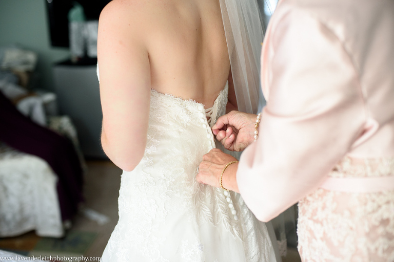 Bride Getting Ready | Maggie Sottero Wedding Dress|  Putting on Dress | Mother | Pittsburgh Field Club Wedding Reception| Getting Ready Pictures |  Pittsburgh Wedding Photographer | Pittsburgh Wedding Photographers | Lavender Leigh Photography | Blog