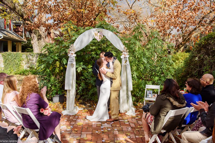 First Kiss, Point Breezeway, Lavender Leigh Photography, wedding, engagement, boudoir photographer in Pittsburgh, Pennsylvania