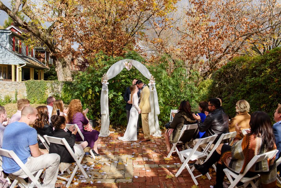 first kiss, Point Breezeway, Lavender Leigh Photography, wedding, engagement, boudoir photographer in Pittsburgh, Pennsylvania