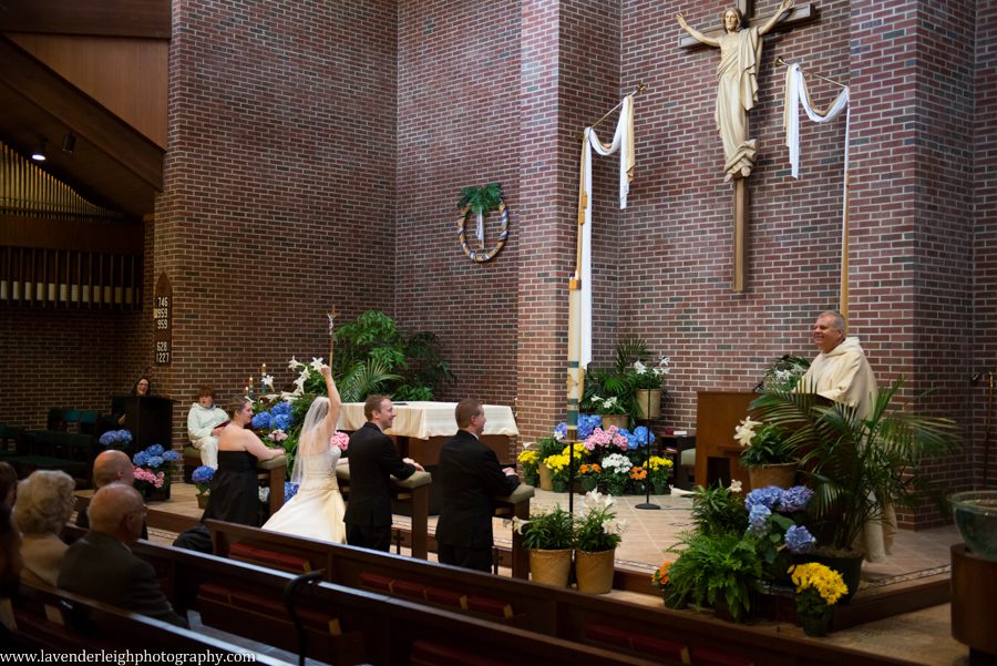 Ceremony| Rolling Hills Country Club Wedding |St. John Capistran Church| Pittsburgh Wedding Photographer | Pittsburgh Wedding Photographers | Lavender Leigh Photography | Blog