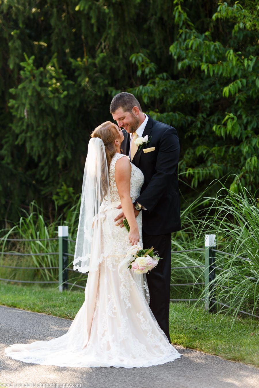 Shannopin Country Club, summer, wedding, Lavender Leigh Photography