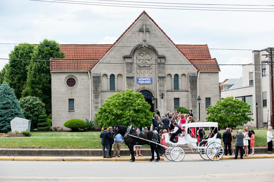 Club at Shadow Lakes Wedding| Horse and Buggy Exit| Pittsburgh Wedding Photographer | Pittsburgh Wedding Photographers | Lavender Leigh Photography | Blog