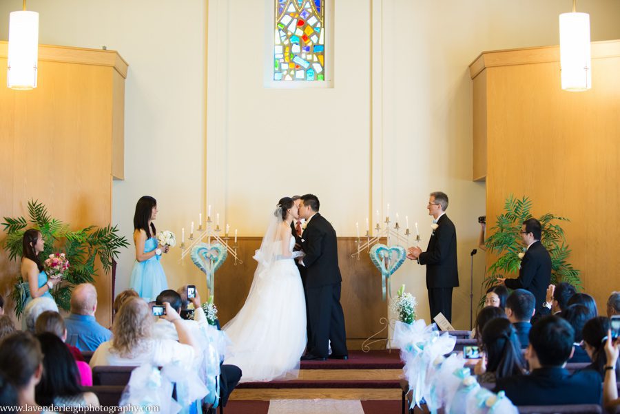 University of Pittsburgh Wedding | Cathedral of Learning| Pitt Campus| Bride and Groom | First Kiss | Pittsburgh Wedding Photographer | Pittsburgh Wedding Photographers | Lavender Leigh Photography | Blog