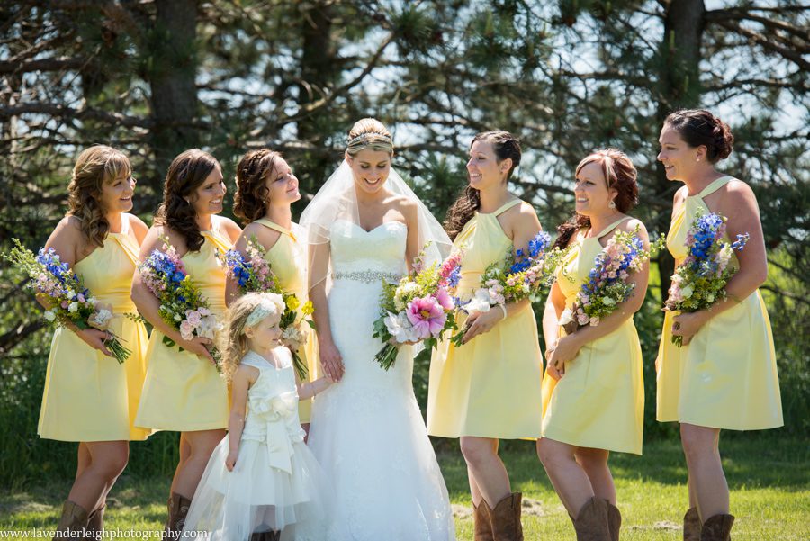 White Barn Wedding| Bride and Bridesmaids| Pittsburgh Wedding Photographer | Pittsburgh Wedding Photographers | Lavender Leigh Photography | Blog