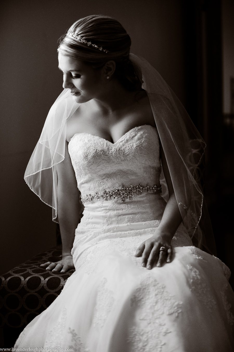 White Barn Wedding| Bride | Pittsburgh Wedding Photographer | Pittsburgh Wedding Photographers | Lavender Leigh Photography | Blog