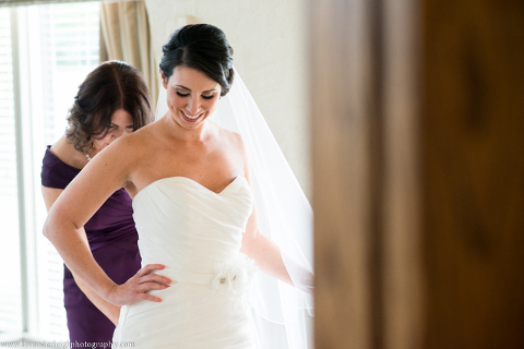 Wildwood Country Club Wedding| Groom Getting Ready | Pittsburgh Wedding Photographer | Pittsburgh Wedding Photographers | Lavender Leigh Photography | Blog