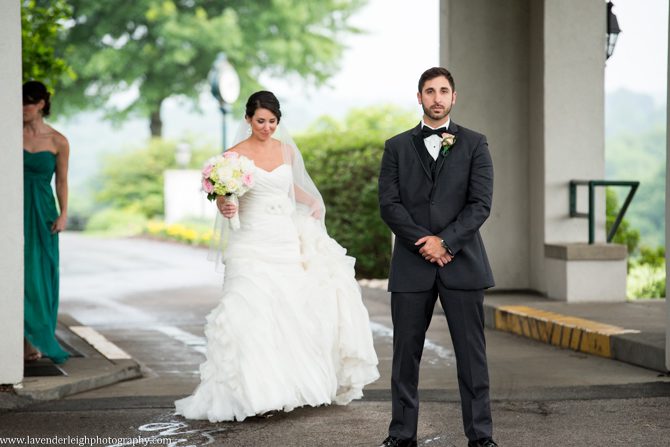Bride and Groom First Look| Wildwood Country Club Wedding| Bride and Groom Portraits | Pittsburgh Wedding Photographer | Pittsburgh Wedding Photographers | Lavender Leigh Photography | Blog