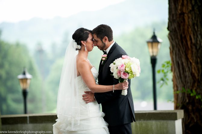 Bride and Groom First Look| Wildwood Country Club Wedding| Bride and Groom Portraits | Pittsburgh Wedding Photographer | Pittsburgh Wedding Photographers | Lavender Leigh Photography | Blog