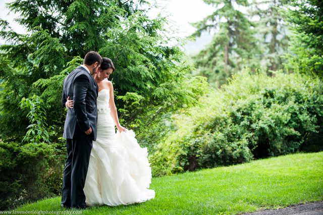Wildwood Country Club Wedding| Bride and Groom Portraits | Pittsburgh Wedding Photographer | Pittsburgh Wedding Photographers | Lavender Leigh Photography | Blog