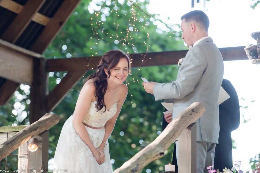 <alt>bride and groom say vows at Choderwood in Pittsburgh, Pennsylvania</alt>
