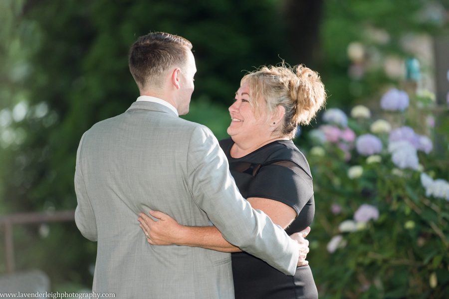 <alt>groom dances with mother at Choderwood in Pittsburgh, Pennsylvania</alt>
