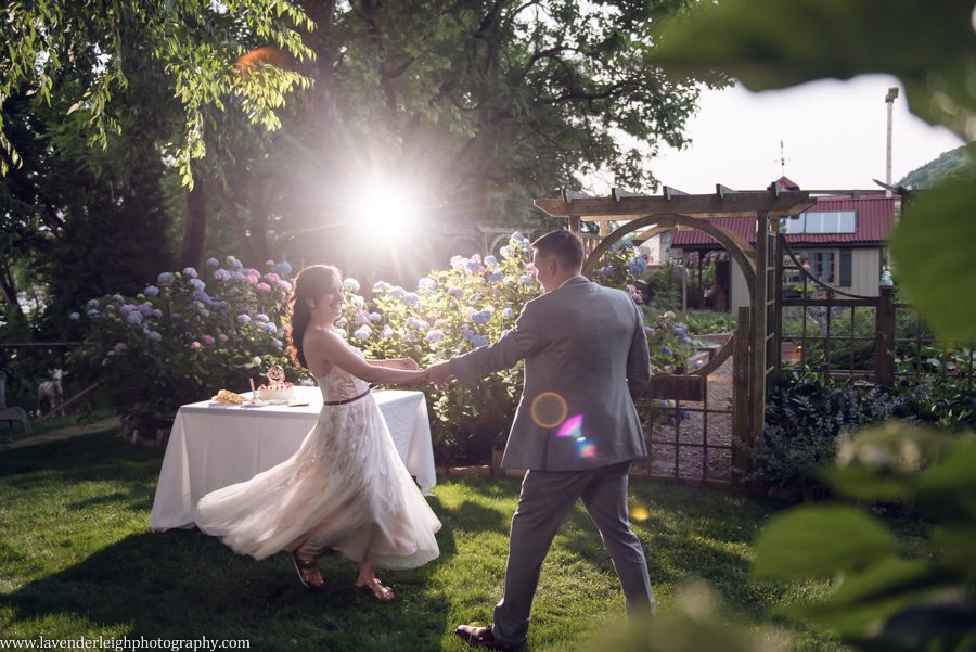 <alt>bride and groom's first dance at Choderwood in Pittsburgh, Pennsylvania</alt>