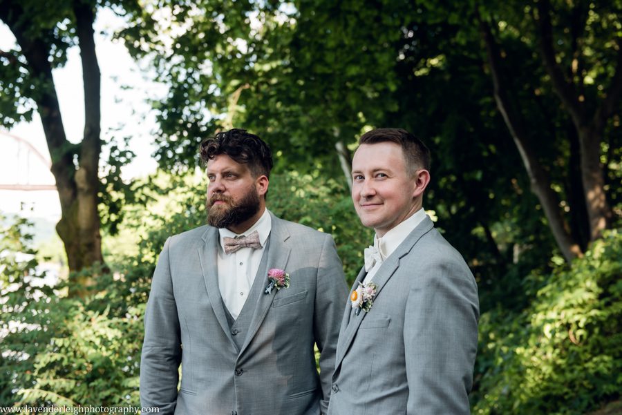 <alt>groom and groomsman at Choderwood in Pittsburgh, Pennsylvania</alt>