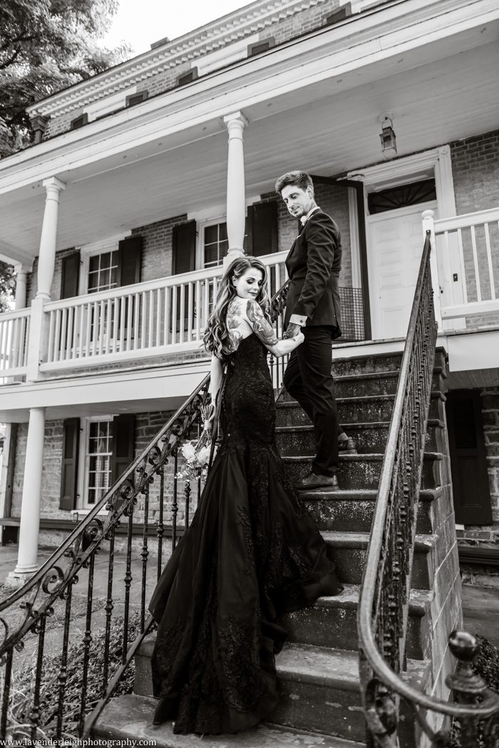 <alt>a Pop Up Wedding at West Overton Barn in the suburbs of Pittsburgh, Pennsylvania, photographs by Lavender Leigh Photography</alt>