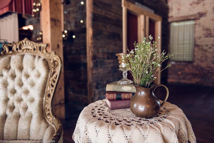 <alt>a Pop Up Wedding at West Overton Barn in the suburbs of Pittsburgh, Pennsylvania, photographs by Lavender Leigh Photography</alt>