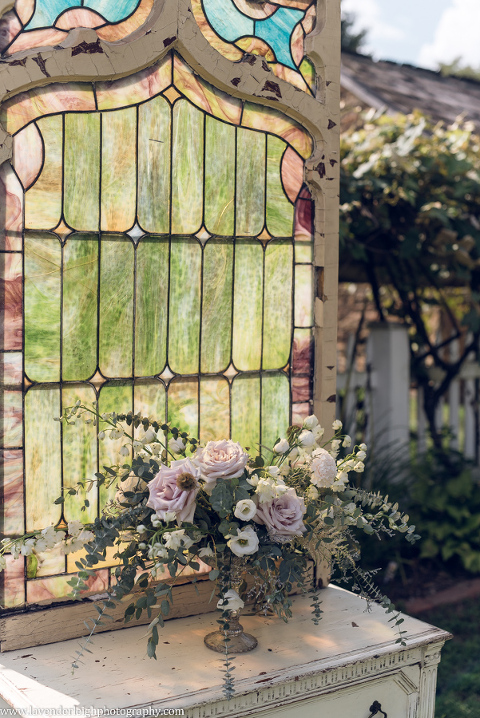 a Pop Up Wedding at West Overton Barn in the suburbs of Pittsburgh, Pennsylvania, photographs by Lavender Leigh Photography