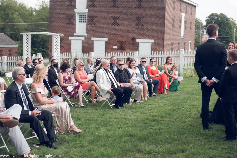 <alt>a Pop Up Wedding at West Overton Barn in the suburbs of Pittsburgh, Pennsylvania, photographs by Lavender Leigh Photography</alt>