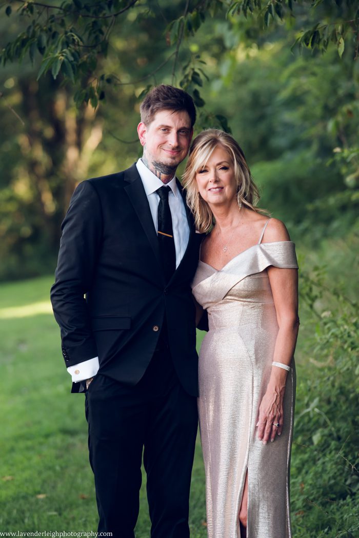 <alt>a Pop Up Wedding at West Overton Barn in the suburbs of Pittsburgh, Pennsylvania, photographs by Lavender Leigh Photography</alt>