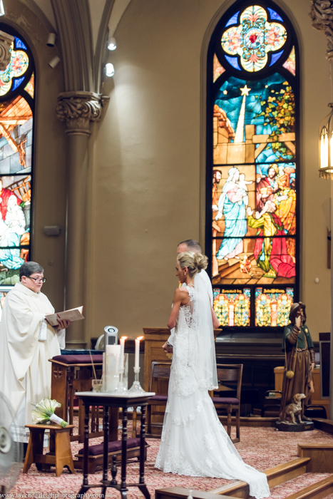 <alt>Pittsburgh wedding, engagement, and boudoir photographer, Lavender Leigh Photography, at the Indigo Hotel and The LeMont Restaurant</alt>