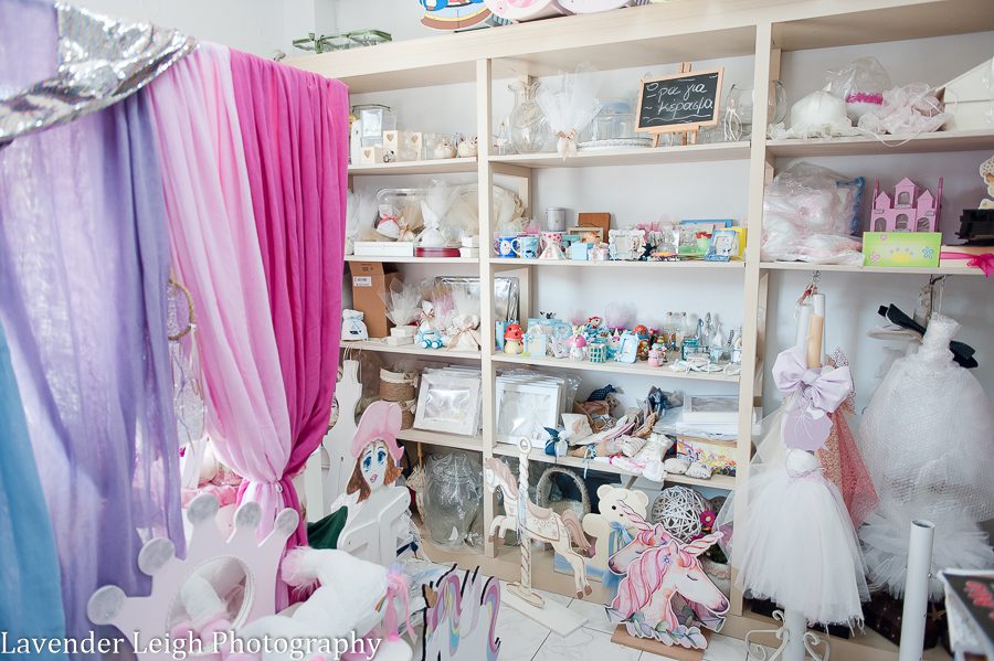 <alt>lavender leigh photography's travel to Athens, Santorini, and Kalambaka Greece</alt>