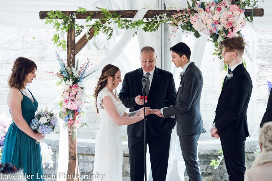 <alt>lavender leigh photography pittsburgh wedding photographer</alt>