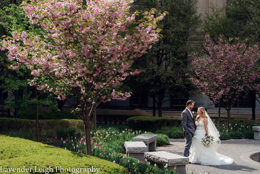 <alt> pittsburgh airport marriot wedding by lavender leigh photography</alt>