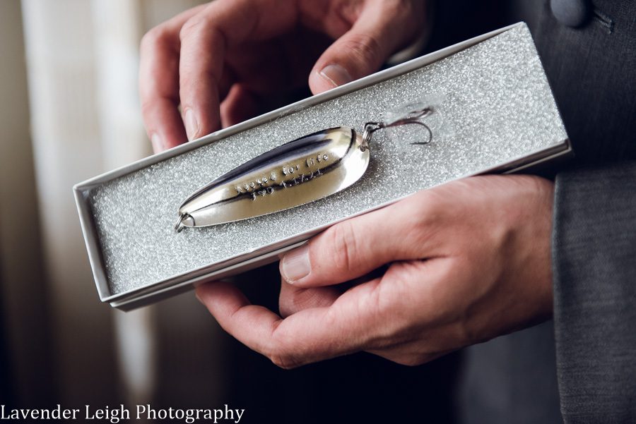 <alt> pittsburgh airport marriot wedding by lavender leigh photography</alt>