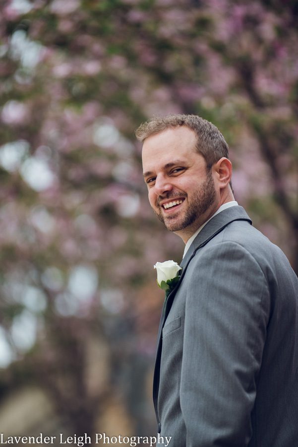 <alt> pittsburgh airport marriot wedding by lavender leigh photography</alt>