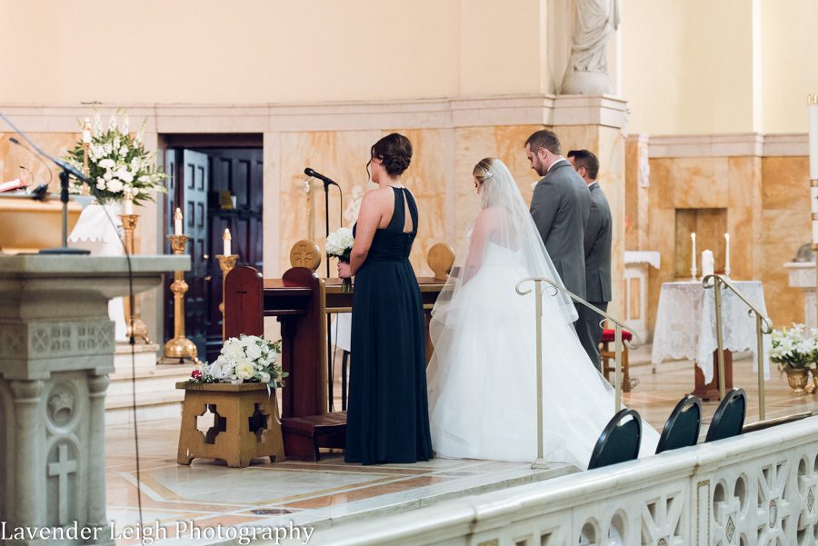 <alt> pittsburgh airport marriot wedding by lavender leigh photography</alt><alt> pittsburgh airport marriot wedding by lavender leigh photography</alt>