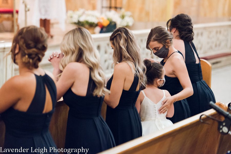 <alt> pittsburgh airport marriot wedding by lavender leigh photography</alt>