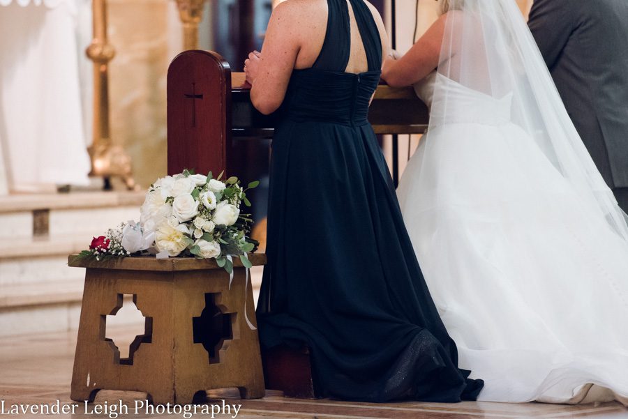 <alt> pittsburgh airport marriot wedding by lavender leigh photography</alt>