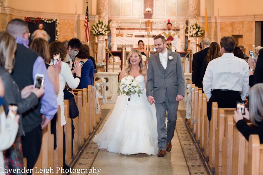 <alt> pittsburgh airport marriot wedding by lavender leigh photography</alt>