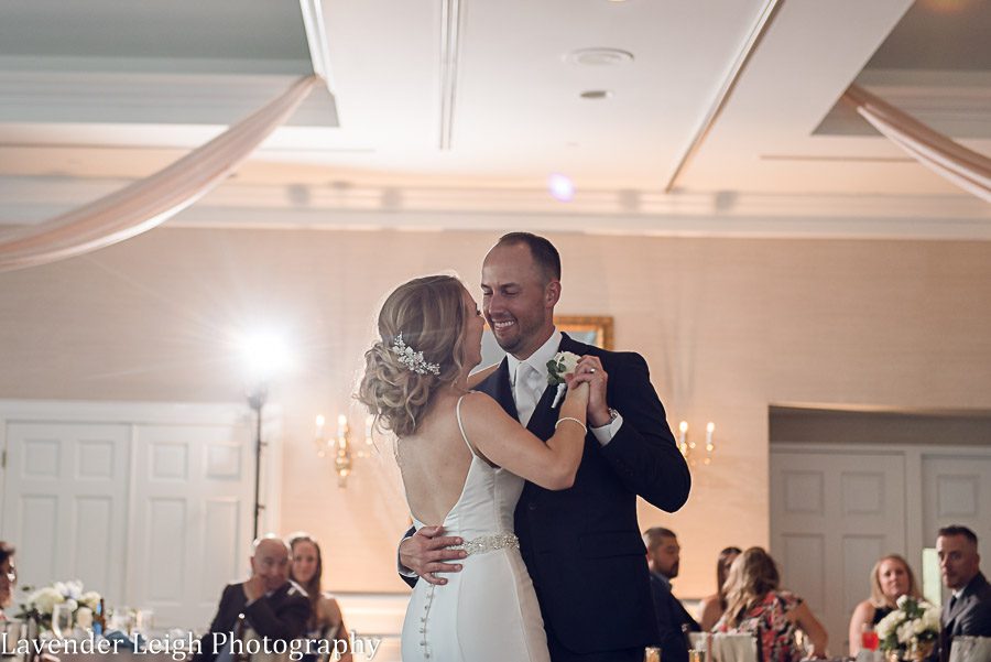 <alt>Southpointe Golf Club Wedding in Pittsburgh Pennsylvania, by Lavender Leigh Photography</alt>