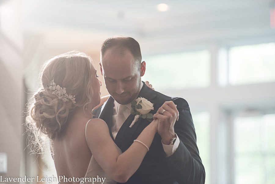 <alt>Southpointe Golf Club Wedding in Pittsburgh Pennsylvania, by Lavender Leigh Photography</alt>