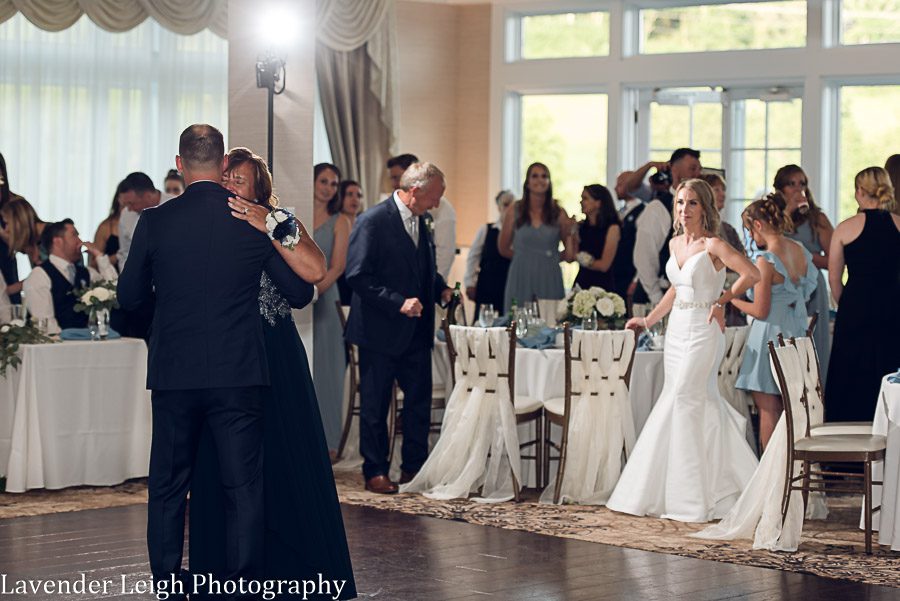 <alt>Southpointe Golf Club Wedding in Pittsburgh Pennsylvania, by Lavender Leigh Photography</alt>