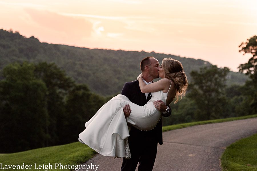 <alt>Southpointe Golf Club Wedding in Pittsburgh Pennsylvania, by Lavender Leigh Photography</alt>