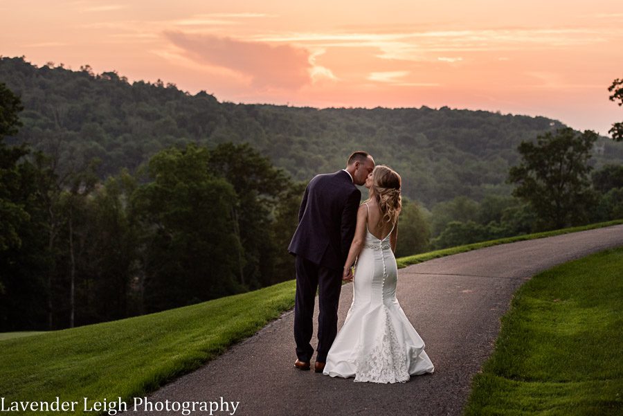 <alt>Southpointe Golf Club Wedding in Pittsburgh Pennsylvania, by Lavender Leigh Photography</alt>